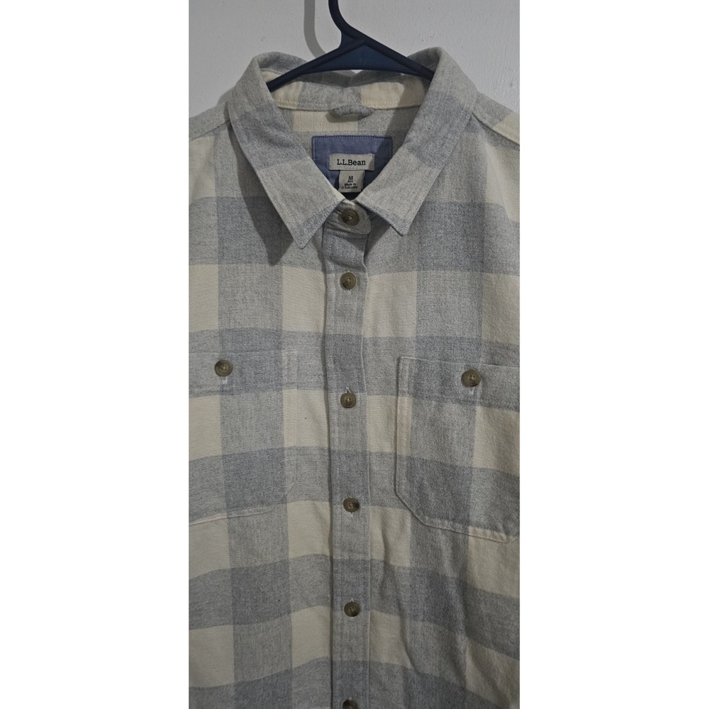 L.L. Bean Plaid Flannel Button Down Shirt Size Medium Ivory‎ Blue Preppy Soft - Picture 4 of 12